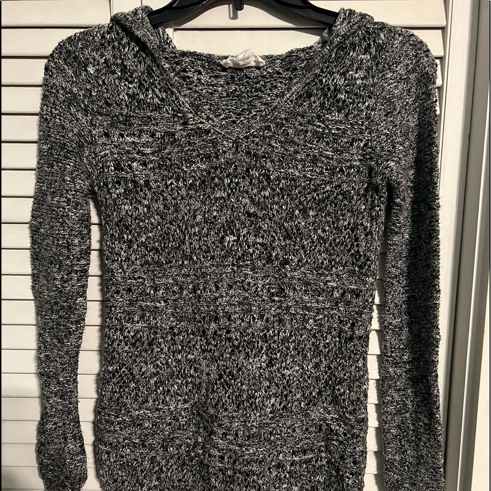 Cloud Chaser hooded sweater xs